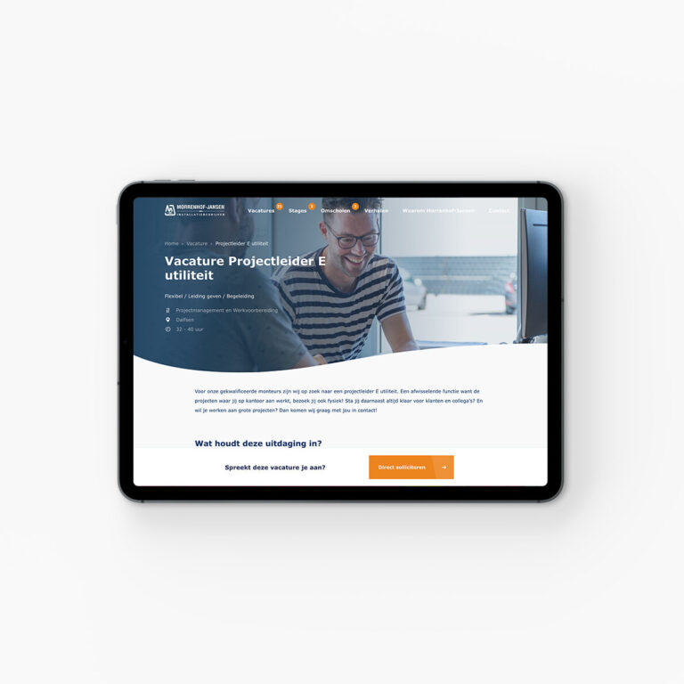 Laptop met werken bij Morrenhof-Jansen website geopend